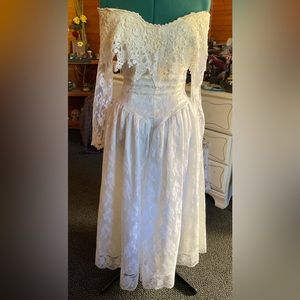 Vintage Les Rose Galleria Robes wedding dress.